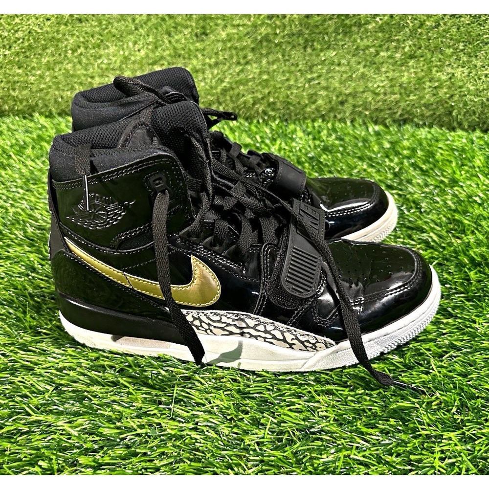 Nike Air Jordan Legacy 312 Black Gold Patent Mens Size 8 AV3922-007 ORIGINAL Box